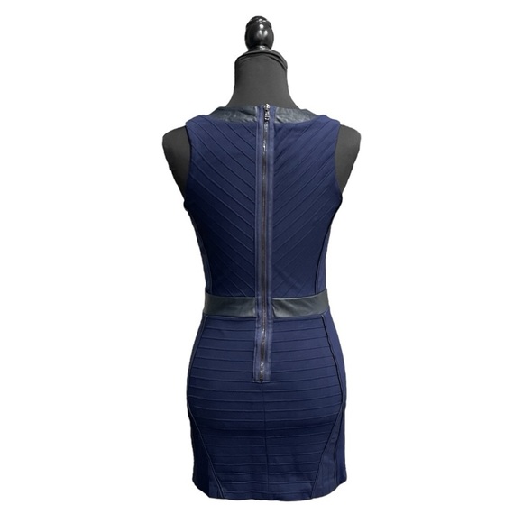 LaPina by David Helwani Navy Bandage Bodycon Mini Dress Faux Leather Trim Y2K - Picture 2 of 10